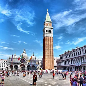  Ferienhaus Raggio Di Sole Dietro Piazza San Marco